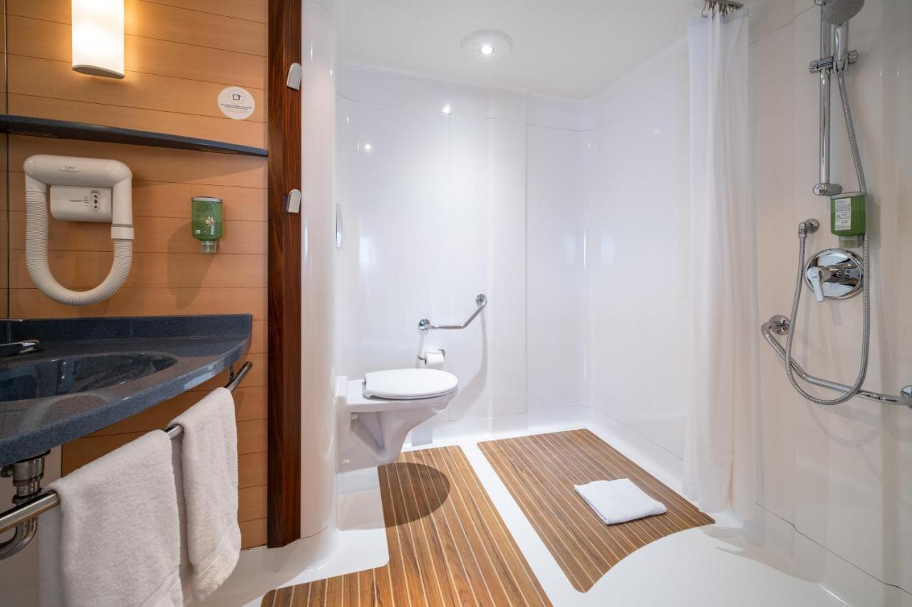 Calais Terminal Cite Europe 4 Etoiles 4*