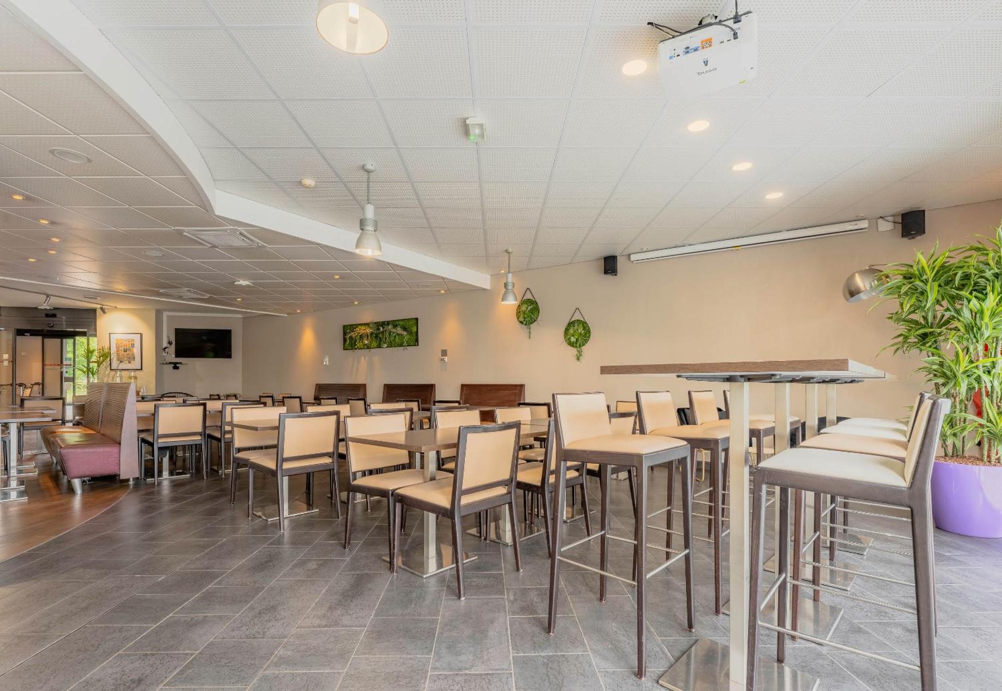 Calais Terminal Cite Europe 4 Etoiles 4* Coquelles