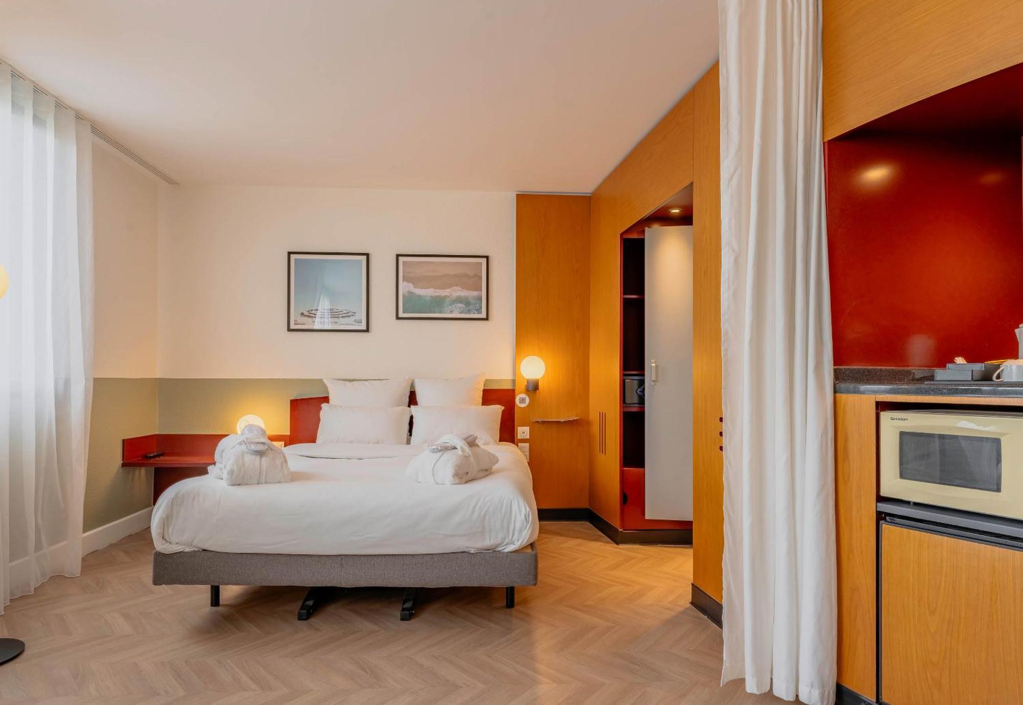 Hotel Calais Terminal Cite Europe 4 Etoiles
