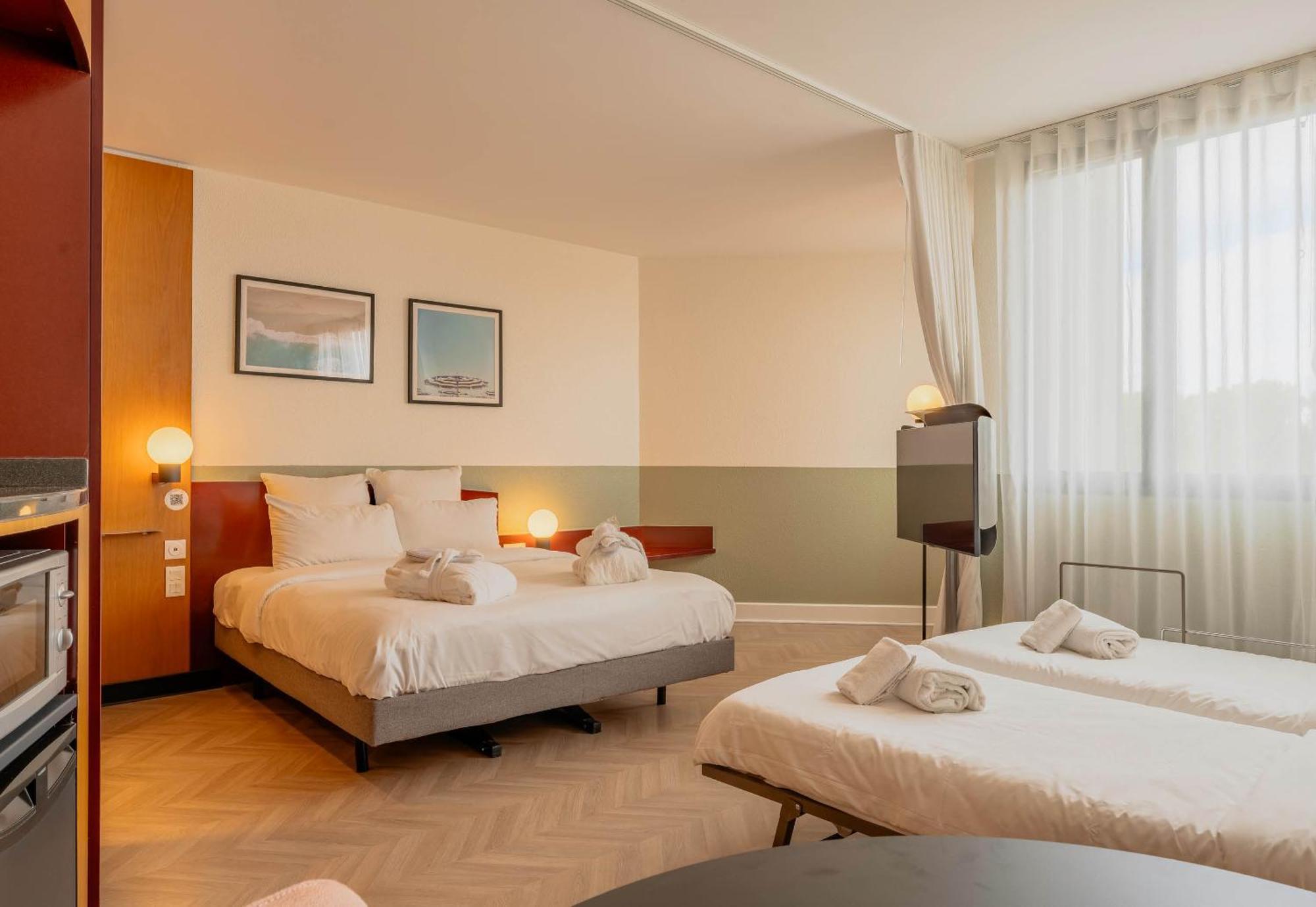 Hotel Calais Terminal Cite Europe 4 Etoiles 4*